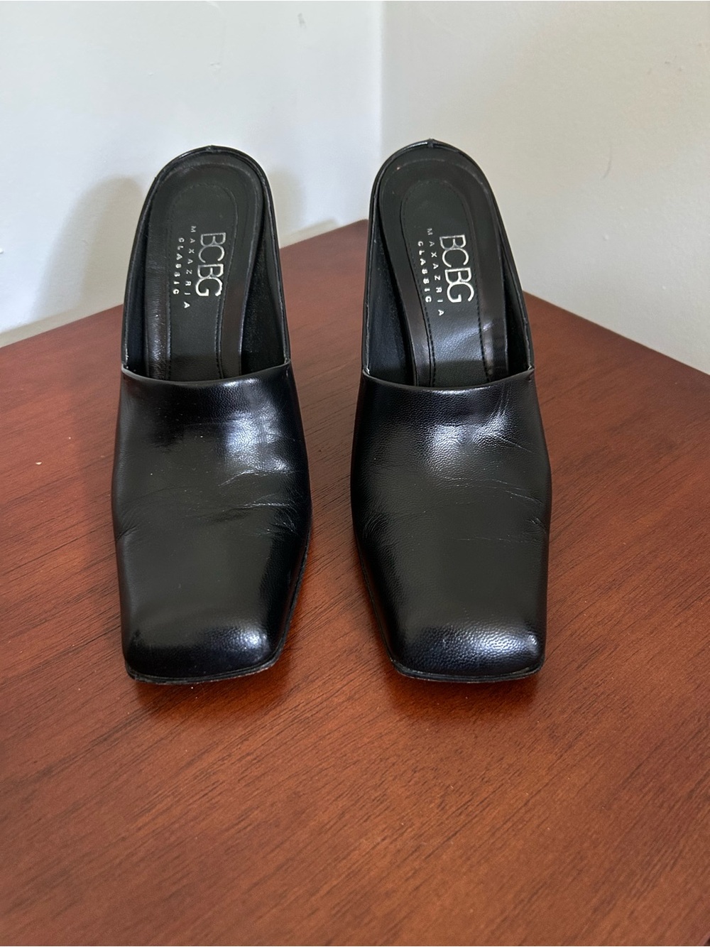 BCBGMaxAzria | Black Leather | Slip-On Mules | Size 6